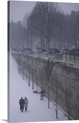 France, Paris, Seine River, winter