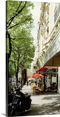 France, Paris, street scene