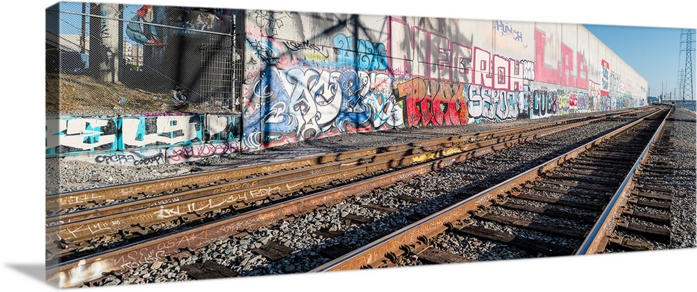 Graffiti on the wall, tenth street bridge, los angeles county, southern california, california, USA.
