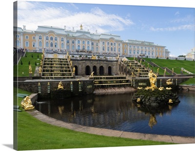 Grand Cascade fountains at Peterhof Grand Palace, Petergof, St. Petersburg, Russia