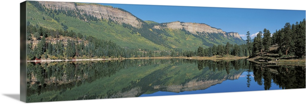 Haviland Lake and Hermosa Cliffs, Durango, Colorado, USA