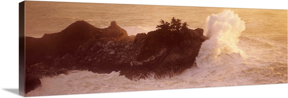 High angle view of waves breaking at the coast, Big Sur, California,