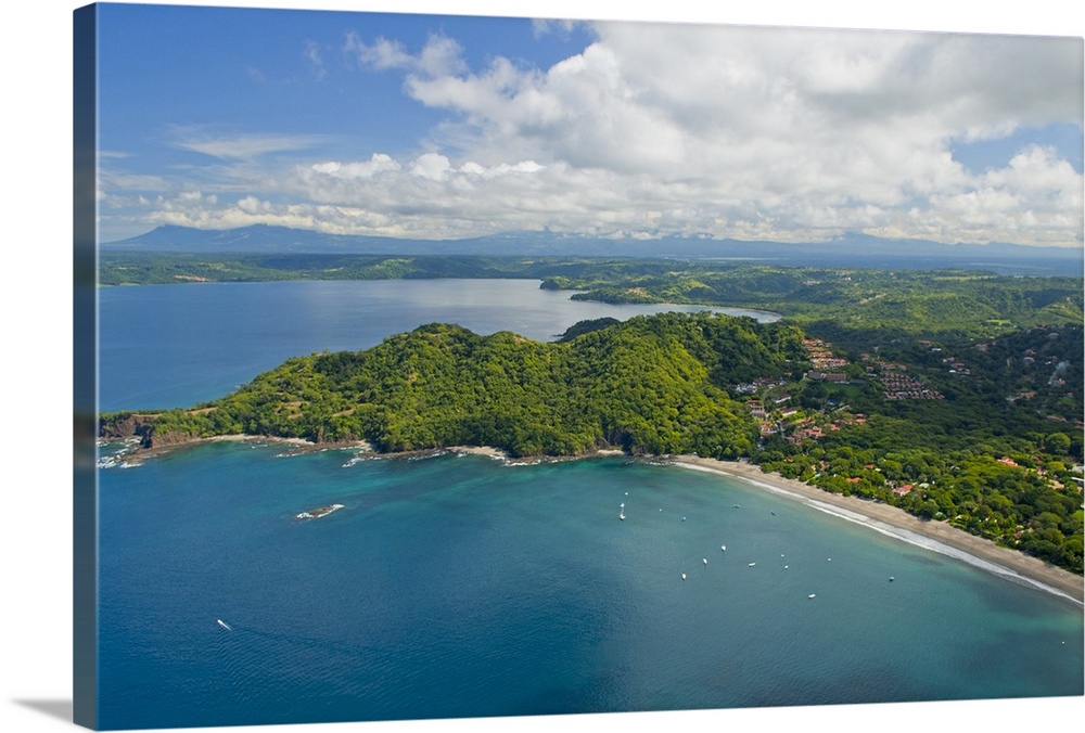 Islands in Pacific ocean, Hermosa Bay, Gulf Of Papagayo, Guanacaste, Costa Rica