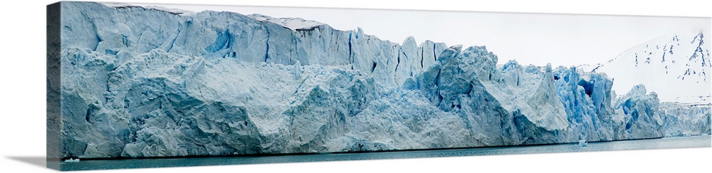 Krossfjorden Glacier, Spitsbergen, Svalbard, Norway