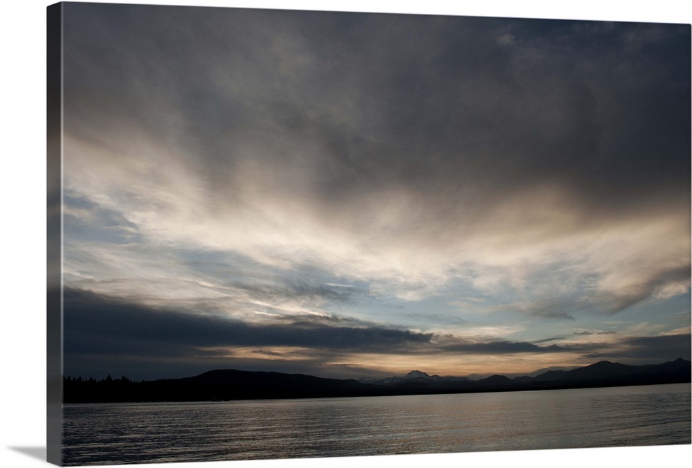 Lake at sunset with mountains in the background, Mt Lassen, Lake Almanor, California