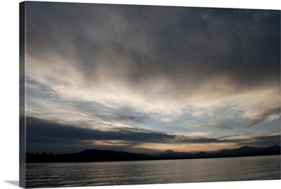 Lake at sunset with mountains in the background, Mt Lassen, Lake Almanor, California