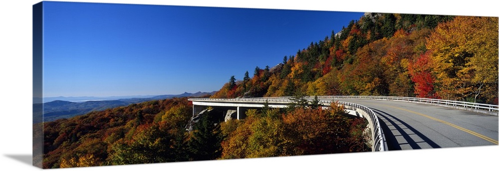 Spectacular panoramic view from the Blue Ridge Parkway in North Carolina.