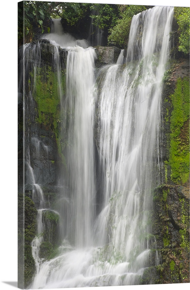 Llanos De Cortez Waterfall, La Libertad, Guanacaste, Costa Rica