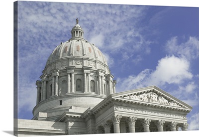 Low angle view of a government building, Missouri State Capitol Building, Jefferson City, Missouri