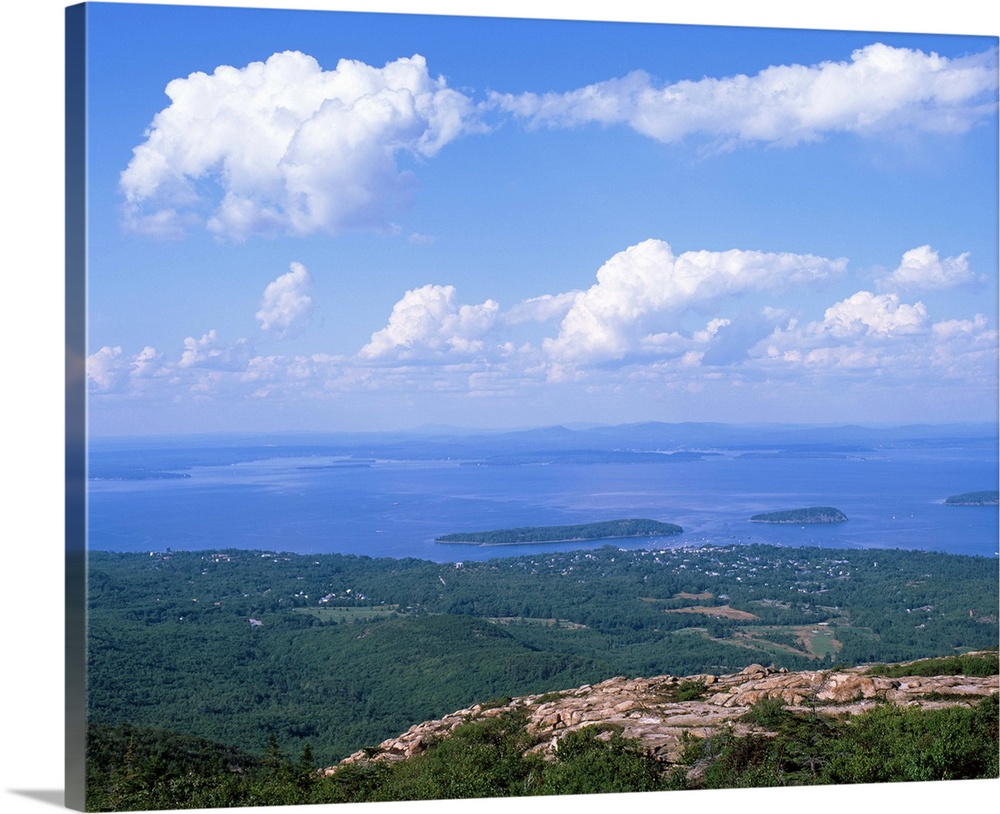 Maine, Acadia National Park, Frenchman Bay, Cadillac Mountain, Bar Harbor, High angle view of national park and harbor
