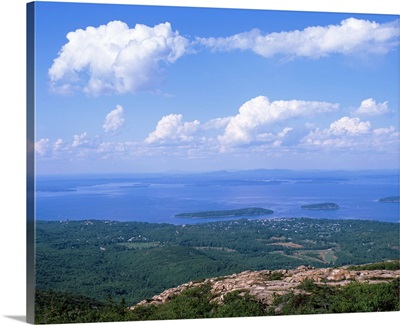 Maine, Acadia National Park, Frenchman Bay, Cadillac Mountain, Bar Harbor, High angle view of national park and harbor