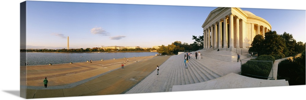 Monument at the riverside, Jefferson Memorial, Potomac River, Washington DC