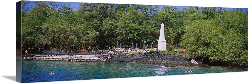 Monument at the waterfront, Captain Cook Monument, Kealakekua Bay, Hawaii
