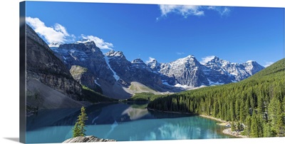 Moraine Lake at Banff National Park in the Canadian Rockies, Alberta, Canada