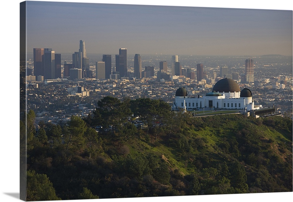 USA, California, Los Angeles, Griffith Park Observatory and downtown
