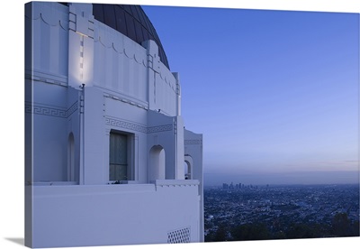 Observatory with downtown at dusk, Griffith park Observatory, Los Angeles, California