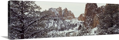 Oregon, Deschutes County, Smith Rock State Park, Mountain covered with snow
