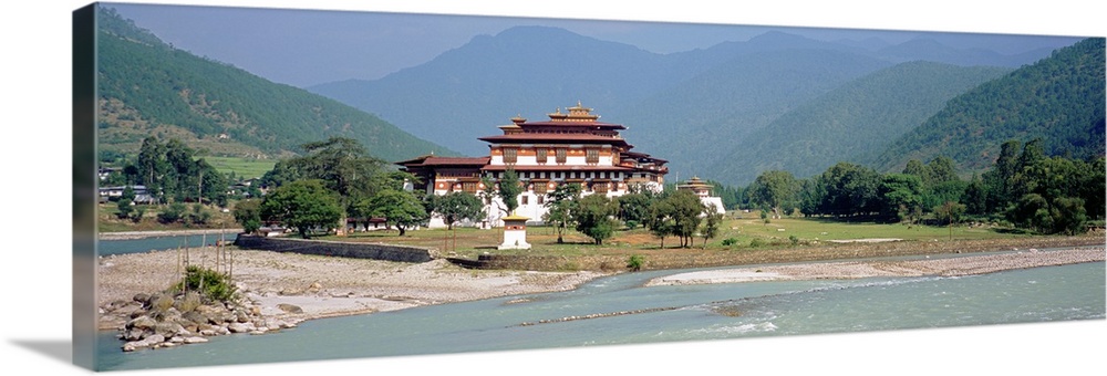 Palace on a riverbank, Punakha Dzong, Punakha, Bhutan