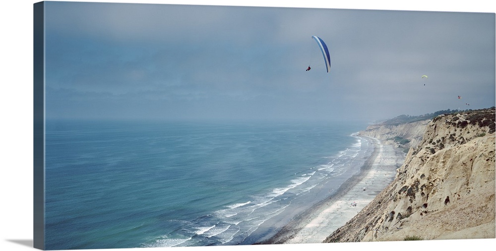 Paragliders over the coast, La Jolla, San Diego, California, USA.