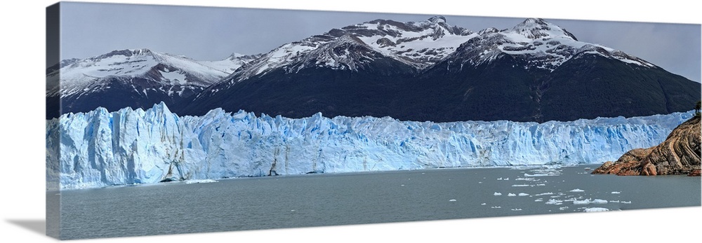 Perito Moreno Glacier, Southern Patagonian Ice Field, Los Glaciares National Park, Patagonia, Argentina.