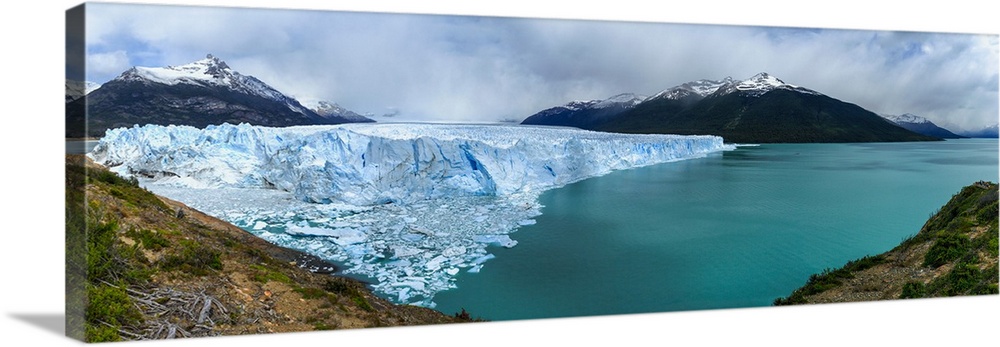 Perito Moreno Glacier, Southern Patagonian Ice Field, Los Glaciares National Park, Patagonia, Argentina.