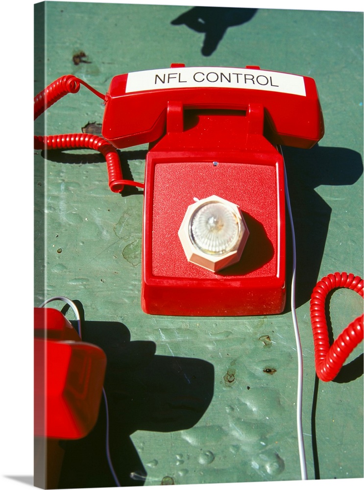 Phones, NFL control, Pro Bowl 2005, Oahu, Hawaii, USA