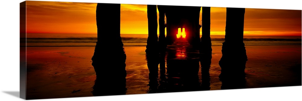 Pier on the beach, manhattan beach pier, manhattan beach, los angeles county, california, USA.