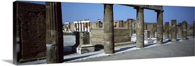 Pillars Pompeii