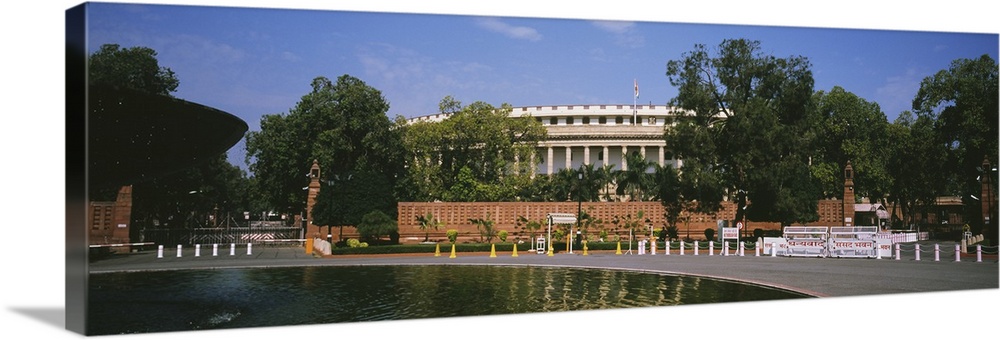 Pool in front of a government building, Parliament Building, New Delhi, India