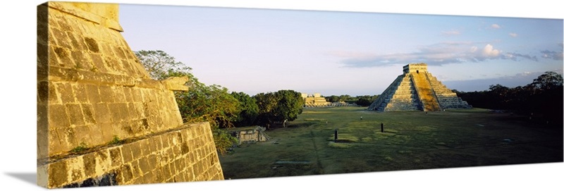 Pyramids at an archaeological site, Chichen Itza, Yucatan, Mexico ...