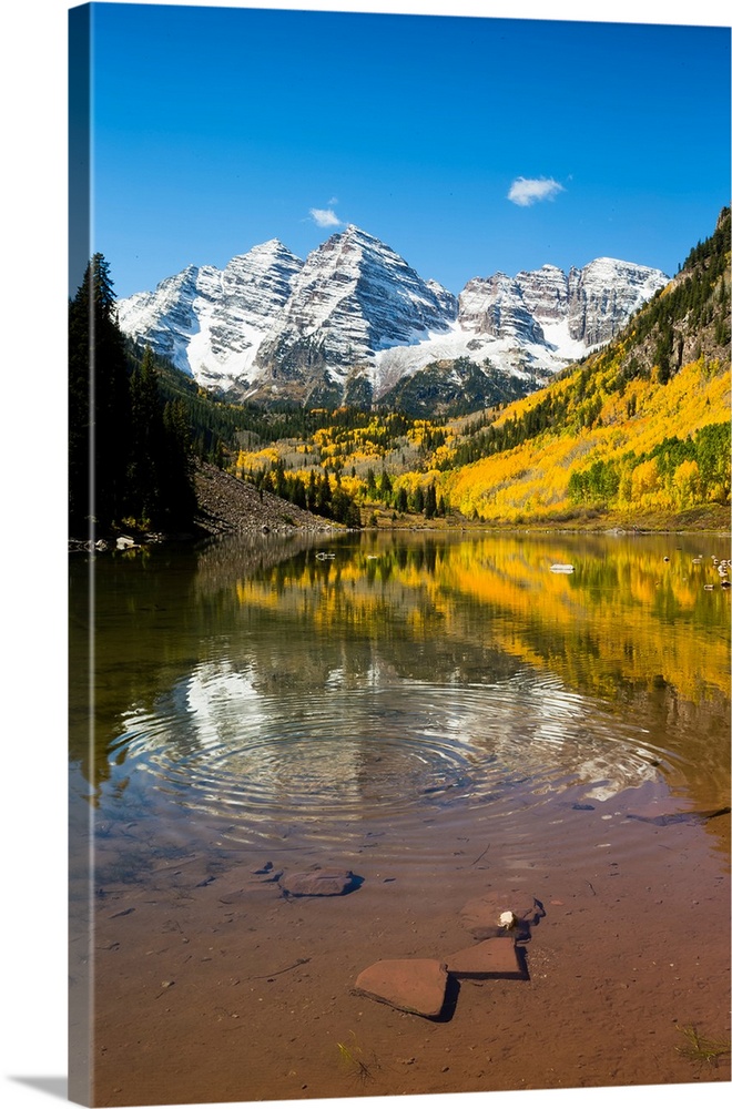 Reflection of mountain range on water, Maroon Lake, Maroon Bells, Maroon Creek Valley, Aspen, Pitkin County, Colorado, USA