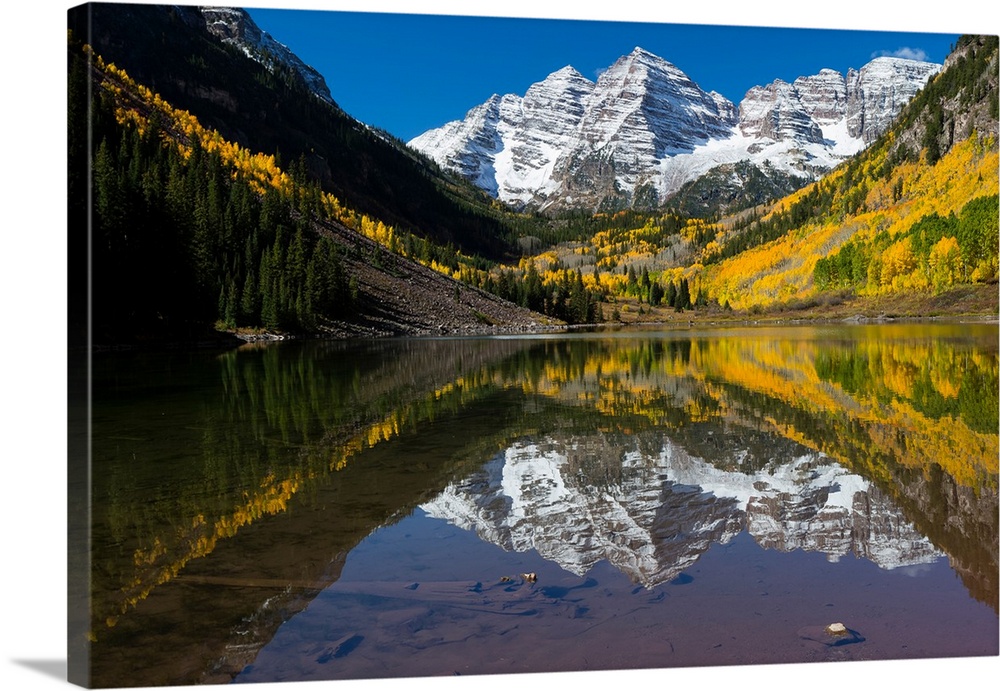 Reflection of mountain range on water, Maroon Lake, Maroon Bells, Maroon Creek Valley, Aspen, Pitkin County, Colorado, USA