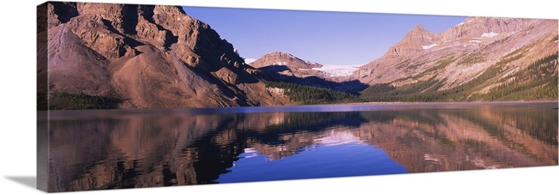 Reflection of mountains in water, Bow Lake, Banff National Park ...