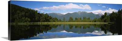 Reflection of mountains in water, Lake Matheson, Westland National Park, South Island, New Zealand