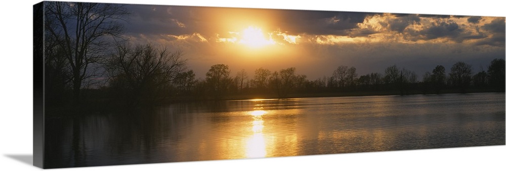 Sunset reflecting over a lake in West Memphis, Arkansas.