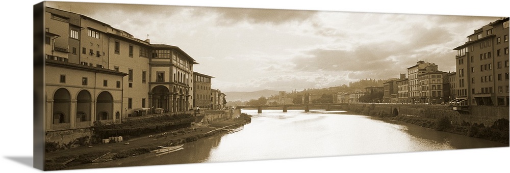 River passing through a city, Arno River, Florence, Italy