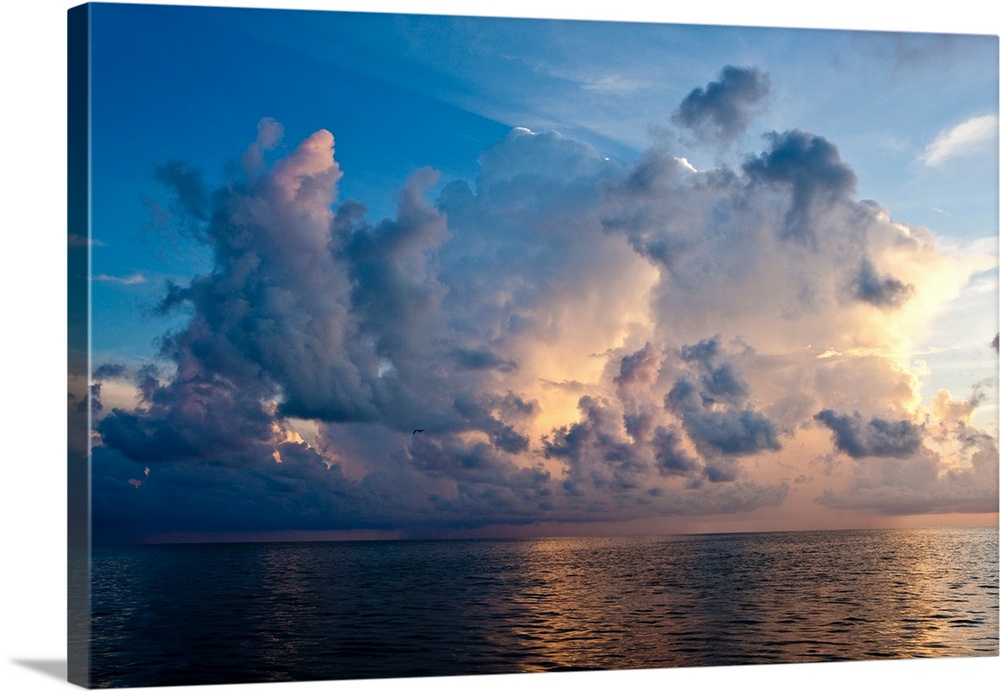 Scenic view of seascape at sunset, Great Exuma Island, Bahamas