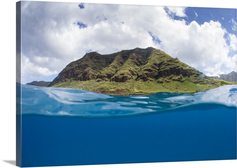 Scenic view of small waves on beach, Hawaii, USA