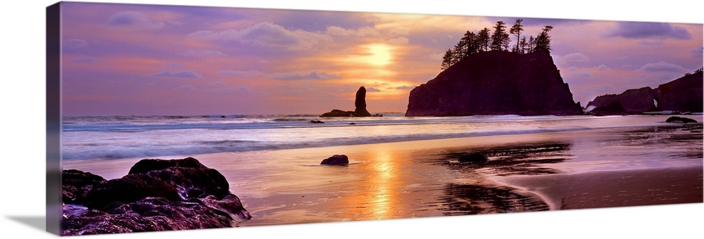 Sea stacks at sunset, Second Beach, Olympic National Park, Washington State
