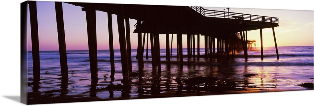 Silhouette of a pier at dusk, Pismo Pier, Pismo Beach, San Luis Obispo County, California, USA