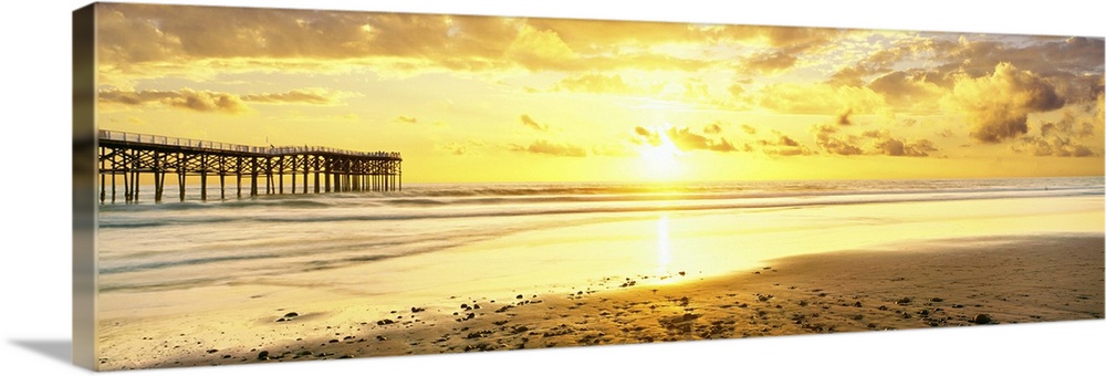 Silhouette of pier on the beach, Crystal Pier, Pacific Beach, San Diego, San Diego County, California, USA.