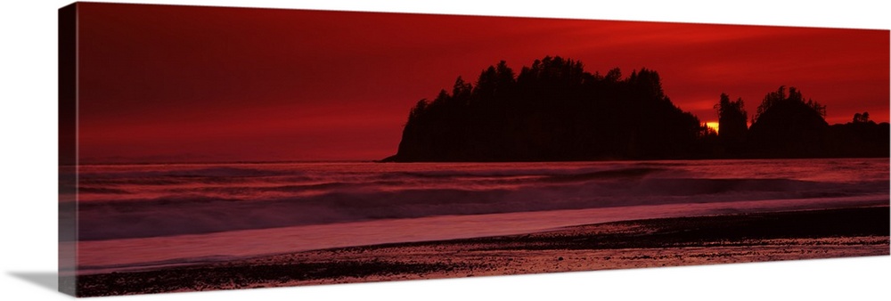 Silhouette of seastacks at sunset, Second Beach, Washington State,