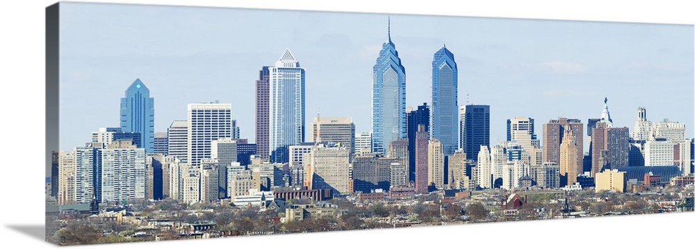 Panoramic photo of the cityscape of Philadelphia at daytime.