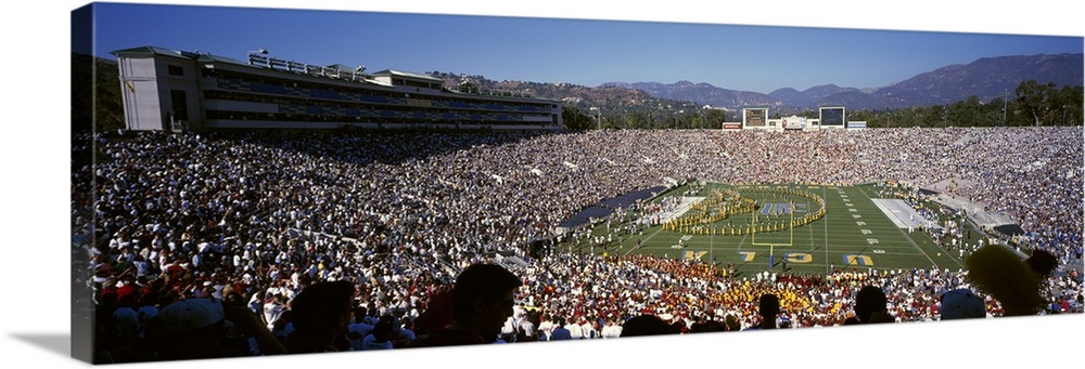Spectators watching a football match Rose Bowl Stadium Pasadena City of Los Angeles Los Angeles County California