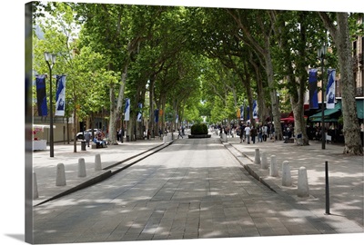 Street scene, Cours Mirabeau, Aix-En-Provence, France