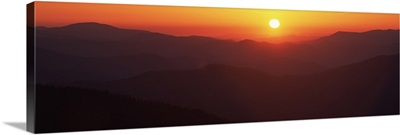 Sunrise over mountain range, Great Smoky Mountains National Park, North Carolina