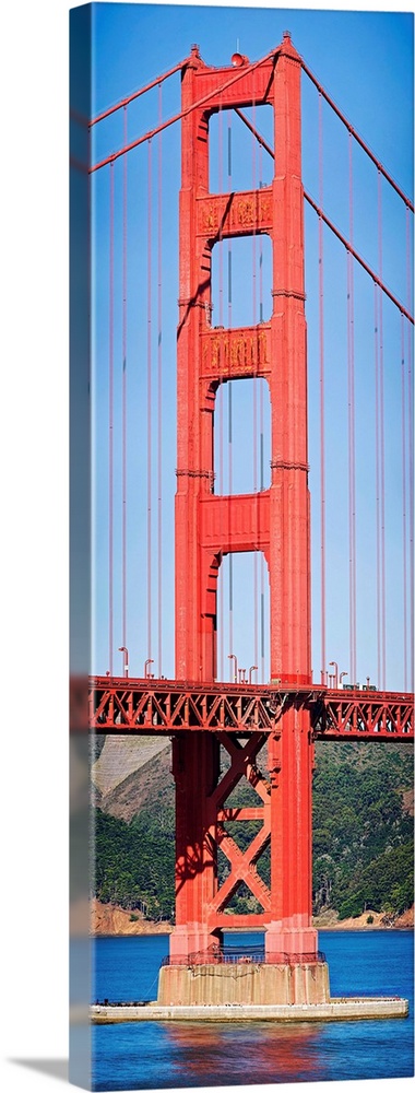 Suspension bridge across a bay, Golden Gate Bridge, San Francisco Bay
