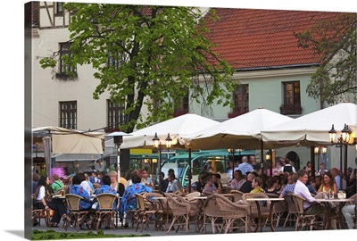 Tourists at a sidewalk cafe, Livu Laukums Square, Vecriga, Old Riga, Riga, Latvia