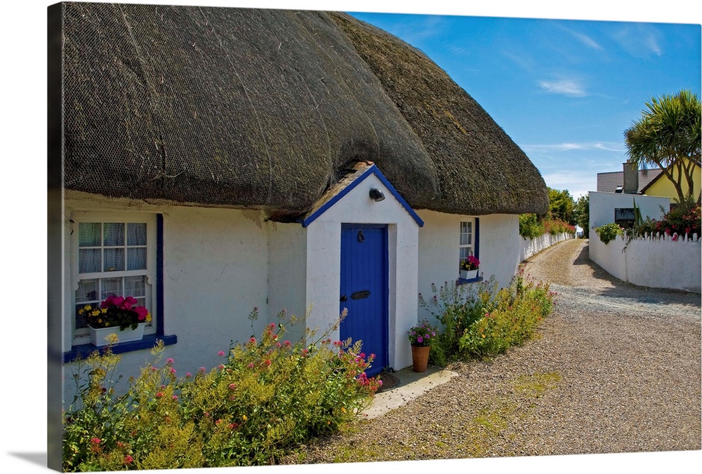 Traditional Thatched Cottage, Kilmore Quay, County Wexford, Ireland