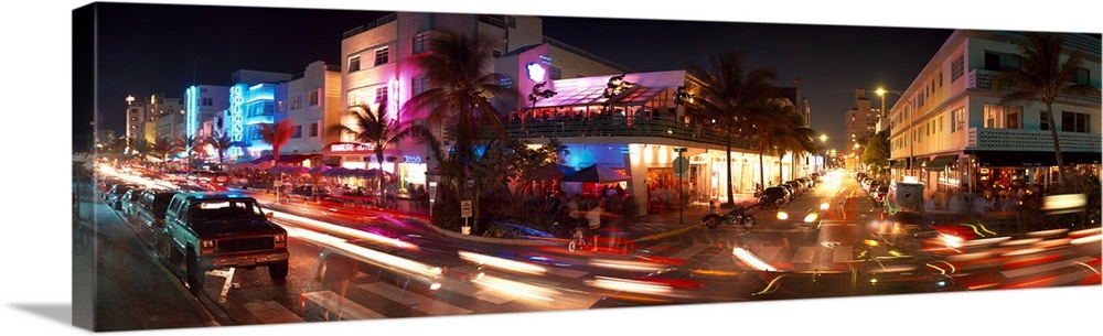 Traffic along Ocean Drive, South Beach, Miami Beach, Miami-Dade County, Florida, USA
